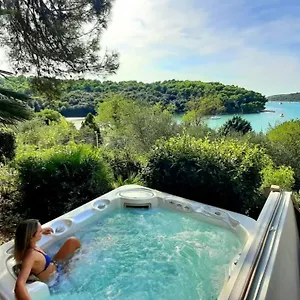 https://calm-sea-view.in-istria.net