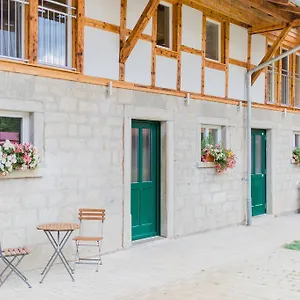 https://apt-hellbachhof.com-bavaria.com